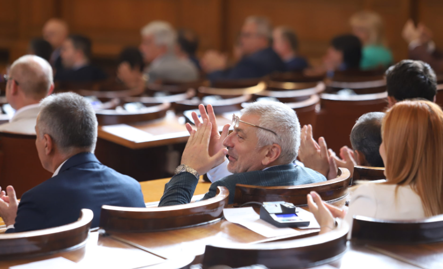 Бугарското Народно собрание ќе избира нов председател, а подоцна ќе гласа за недоверба на владата на Петков