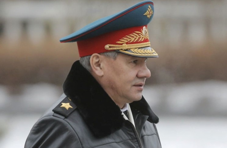 Рускиот министер за одбрана ги посетил војниците во Украина
