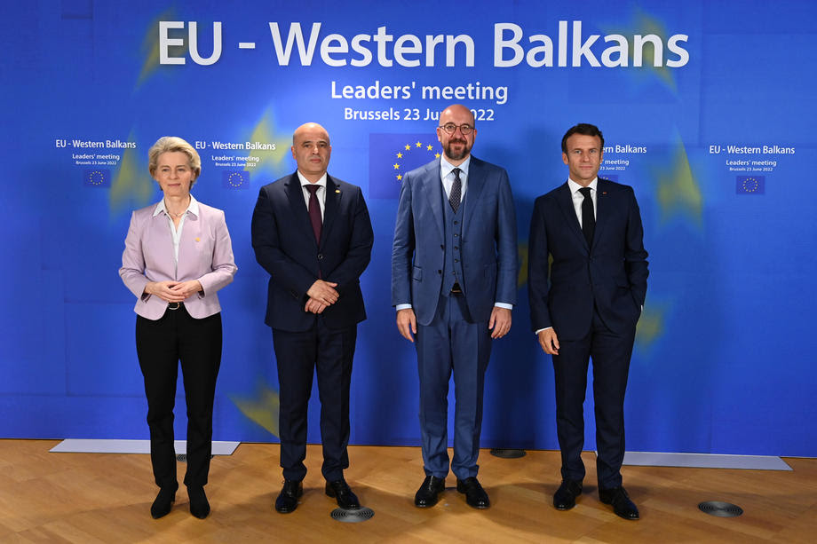 Висок претставник на ЕУ: Приоритет е преговорите со Северна Македонија и Албанија да почнат без одлагање