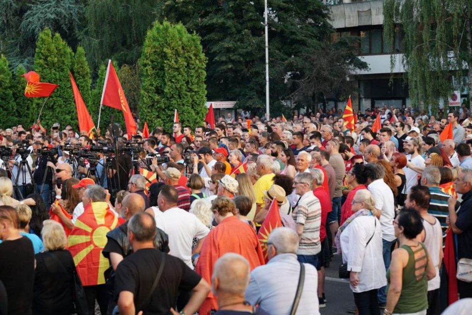 Утре прв состанок на работните групи: ВМРО-ДПМНЕ ќе даде предлози во насока на заштита на идентитетот и јазикот