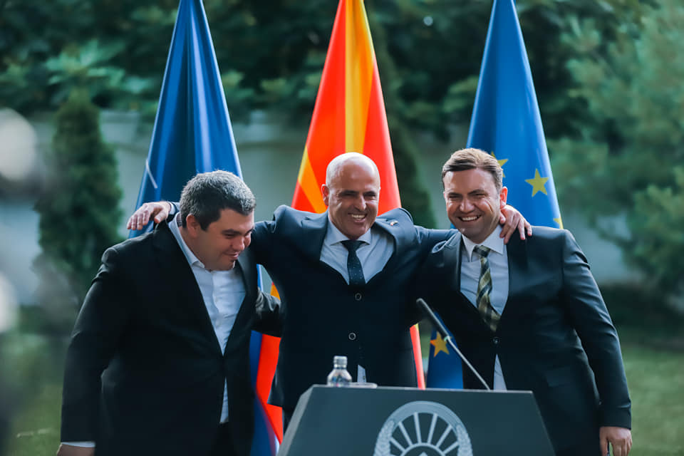 ВМРО-ДПМНЕ: Предавничката власт на Ковачевски дозволи понижување само за да се фотографира, евроинтеграциите се во ќорсокак