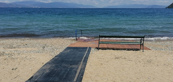 Две плажи во Охрид добија пристапни рампи за лица со инвалидитет, први во државата