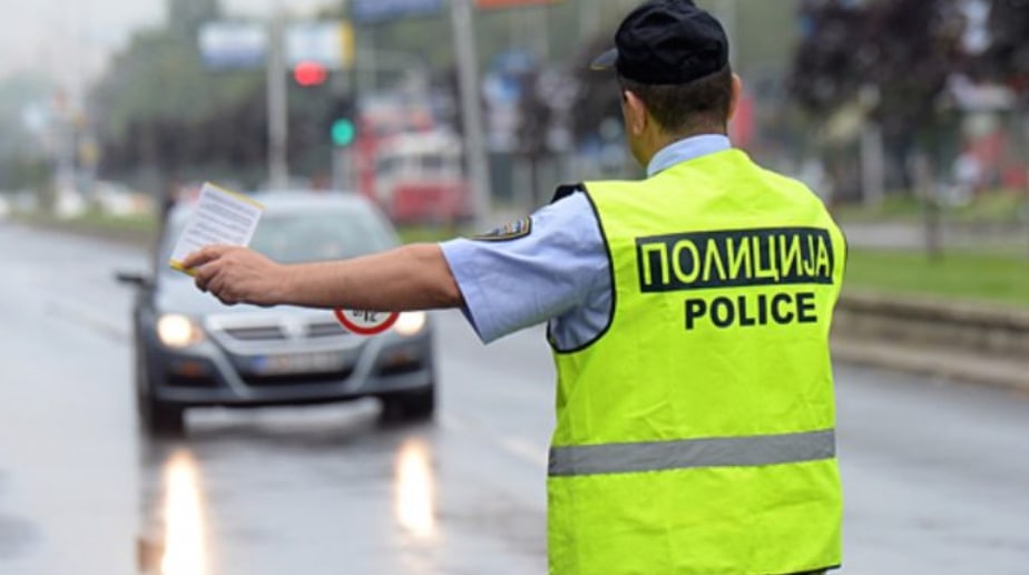 МВР: 29 санкции за непропуштање пешаци на пешачки премин на територија на СВР Тетово