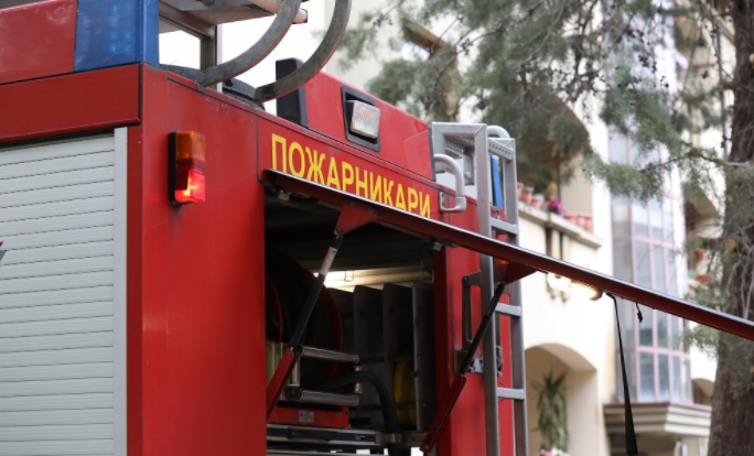 Полицаец заврши во болница по вчерашната екплозија на плинска боца во Карпош