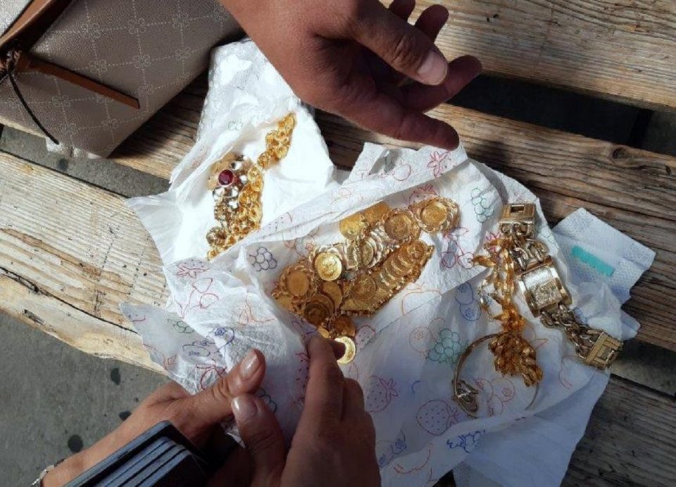 На Прешево-Табановце откриени детски пелени полни со злато, вредно над 18.000 евра