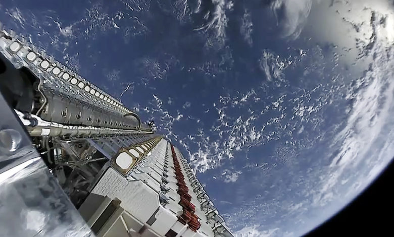 „Спејс Икс“ лансира 52 сателита „Старлинк“ во орбитата на Земјата