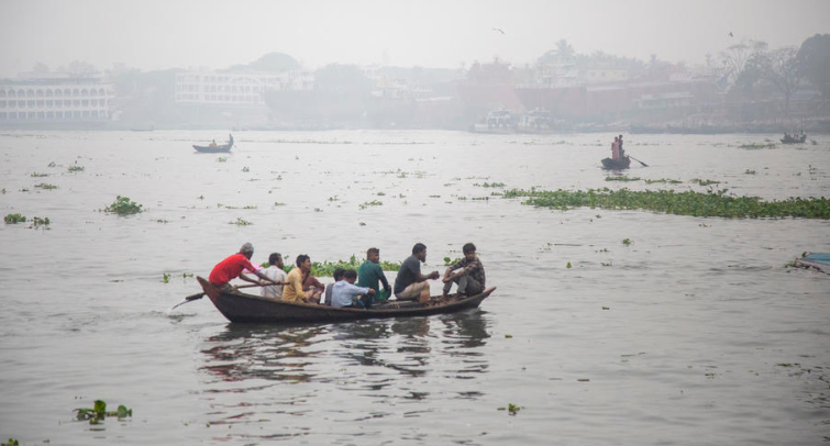 Најмалку 23 загинати во бродска несреќа во Бангладеш