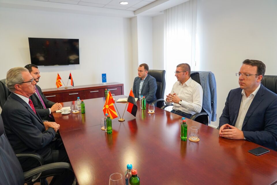 Мицкоски оствари средба со амбасадорот на ОБСЕ во Македонија, г-дин Клеменс Која