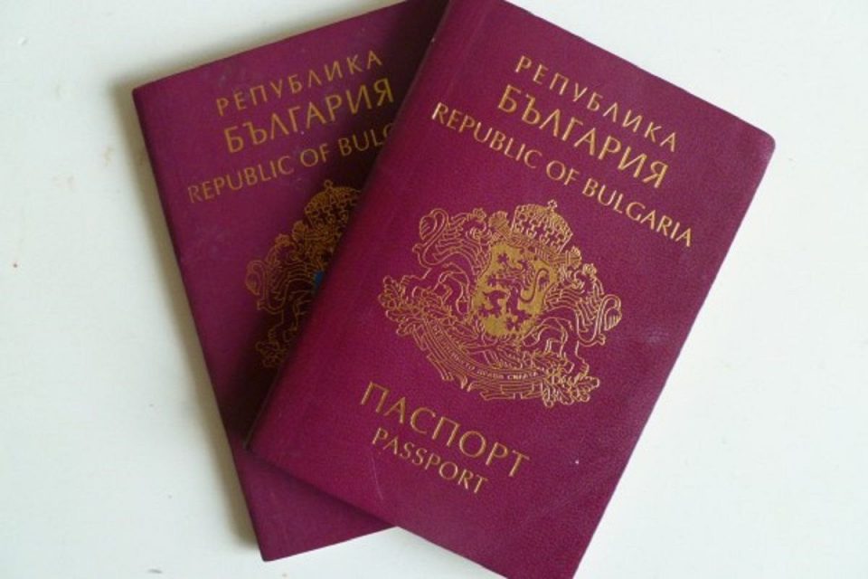 (ВИДЕО) Данела Арсовска сепак има бугарски пасош!