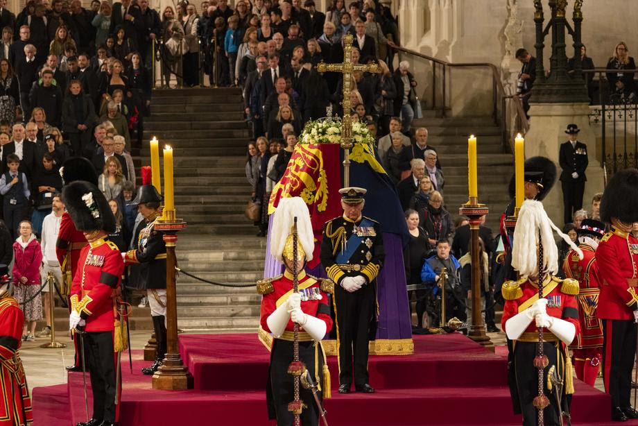 Погребот на кралицата Елизабета Втора огромен безбедносен предизвик, ќе присуствуваат 500 функционери