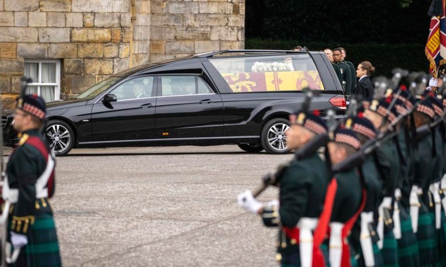Претседателот Пендаровски со сопругата ќе присуствуваат на погребот на кралицата Елизабета Втора