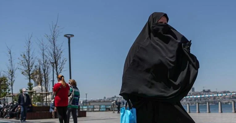 Ердоган предлага референдум за носење хиџаб