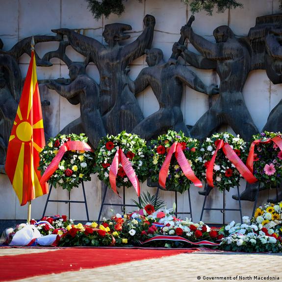 Честит 11 Октомври – Ден на народното востание на македонскиот народ