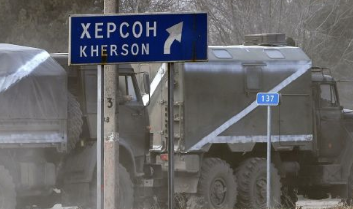 Украинската полиција и јавниот сервис се вратија во ослободениот Херсон