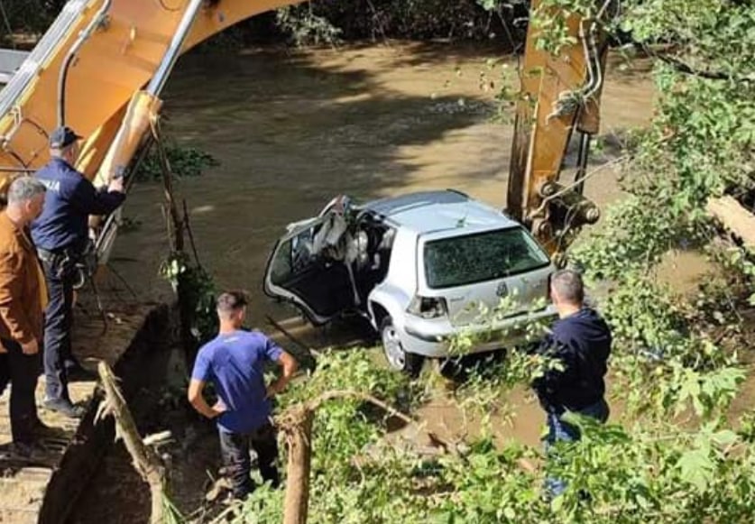 Најдено безживотно тело во Вардар: Градоначалникот на Желино објави дека е младото момче кој излета со „голфот“