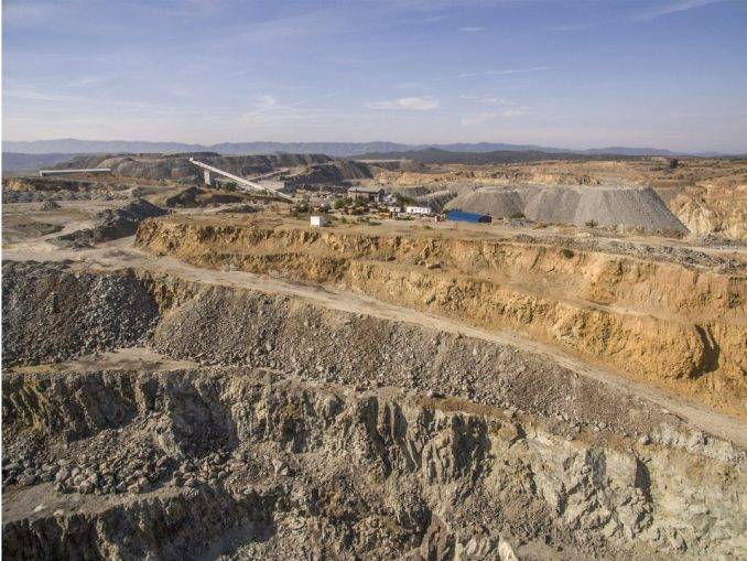 Рудниците Бучим и Боров Дол повторно почнуваат со производството
