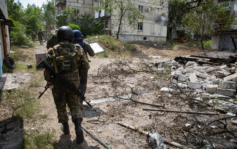 Двајца цивили загинаа, осум се ранети во руското гранатирање на регионот Донецк