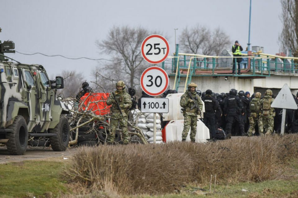 Ослободени уште две населби во Херсон, Русите се повлекуваат