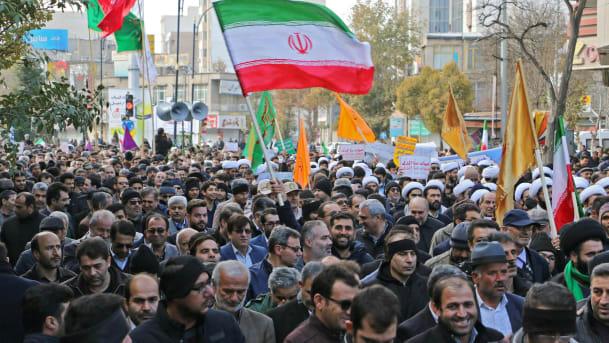 122 демонстранти загинаа во задушувањето на протестите во Иран