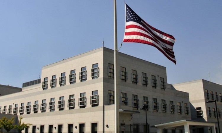 Поради дојавите за бомби, американската амбасада издаде безбедносни насоки за граѓаните на САД во земјава