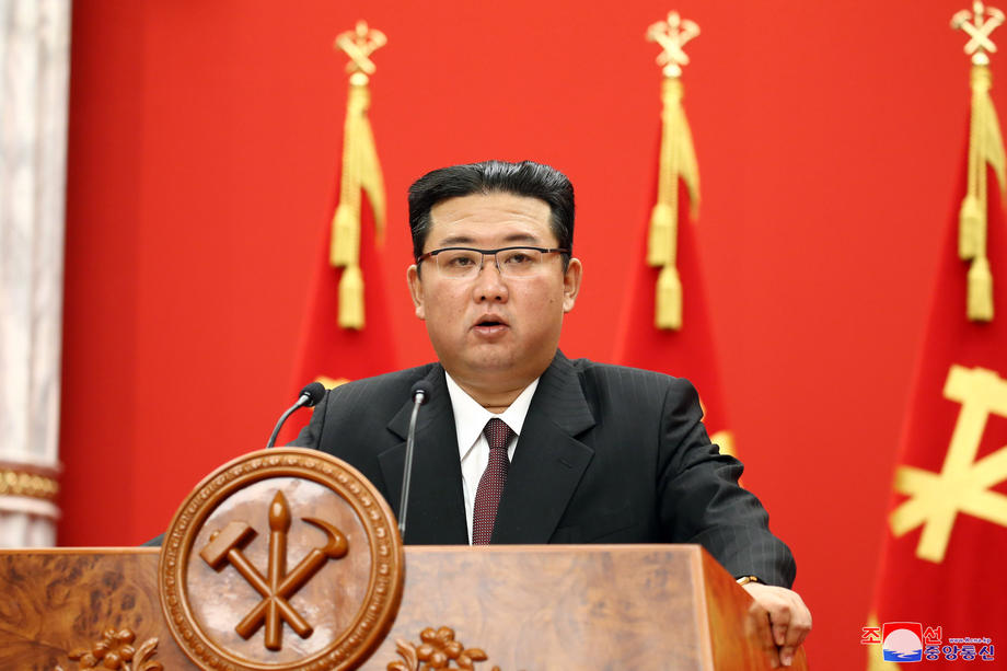 Севернокорејскиот лидер ги постави новите воени цели