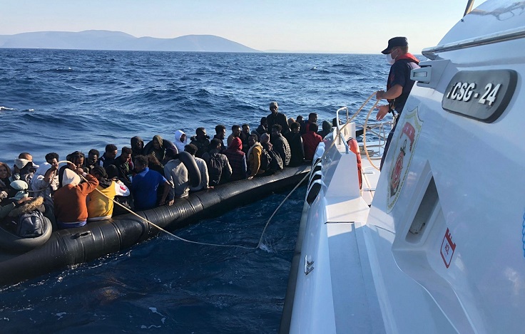 Италија се согласи да прифати повеќе од 500 мигранти од два спасувачки брода