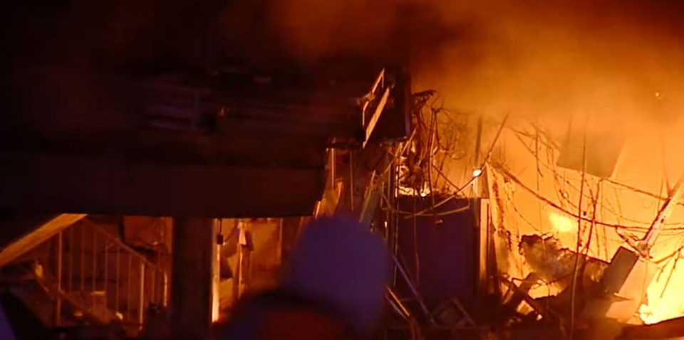 (ВИДЕО) Најмалку една жртва во пожар во трговски центар во Москва