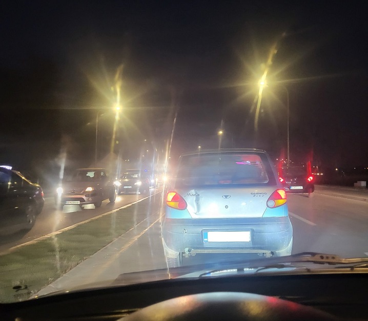 Сообраќајка на неколку возила на „Пластичарска“ предизвика блокада на сообраќајот