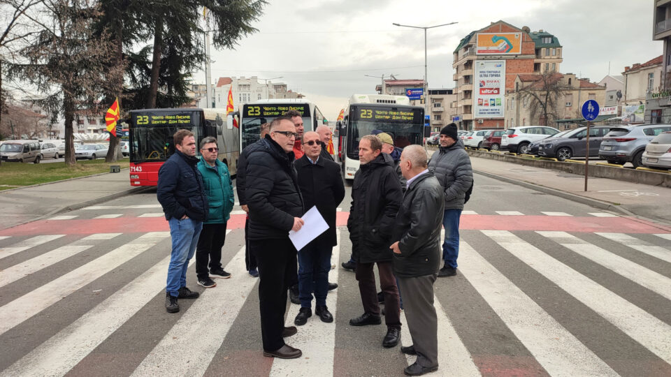 Приватните превозници нема да учествуваат на огласот на Град Скопје, од Владата бараат одземање на ингеренциите на Арсовска за јавниот превоз