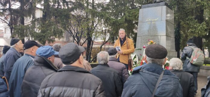 Македонските организации во Бугарија го одбележаа роденденот на Вапцаров
