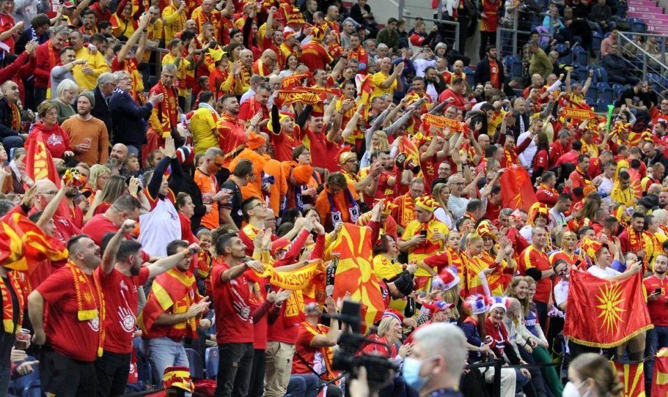 (ФОТО) Организаторот призна: Македонците направија фантастична атмосфера!