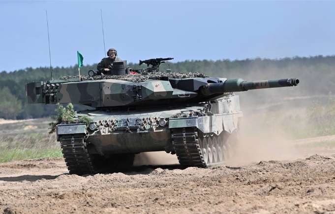 Германија испраќа тенкови Леопард во Украина