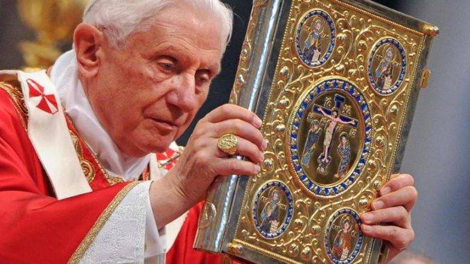 Делегација на МПЦ-ОА ќе присуствува на погребот на папата Бенедикт Шеснаесетти
