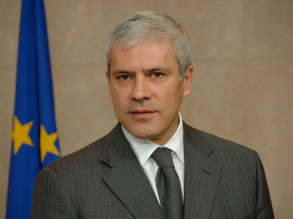 Го изгуби Косово по мирен пат: Тадиќ го обвини Вучиќ за попустливост