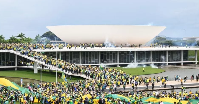 Бразилскиот сенат одобри интервенција на федералните сили во престолнината Бразилија