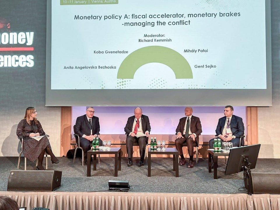 Ангеловска-Бежоска на Форумот на „Еуромани“: Приоритет на централните банки е обезбедување среднорочна ценовна стабилност