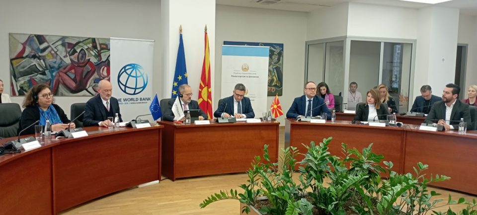 Гир: На Македонија и е потребна стручна, независна и професионална администрација