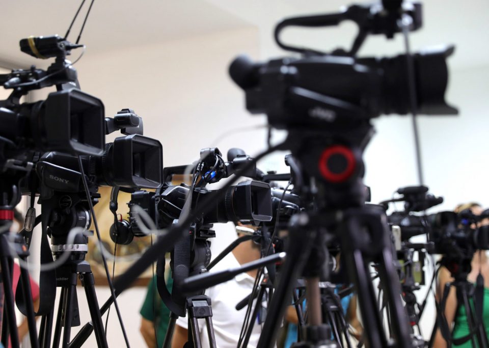 ВМРО-ДПМНЕ предлага медиумските работници да бидат ослободени од придонеси