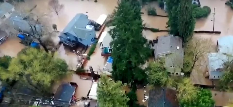 Бури и поплави во Калифорнија, Бајден прогласи вонредна состојба