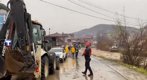 Две лица се удавија: Големи поплави на Косово, Нови Пазар и Пријепоље