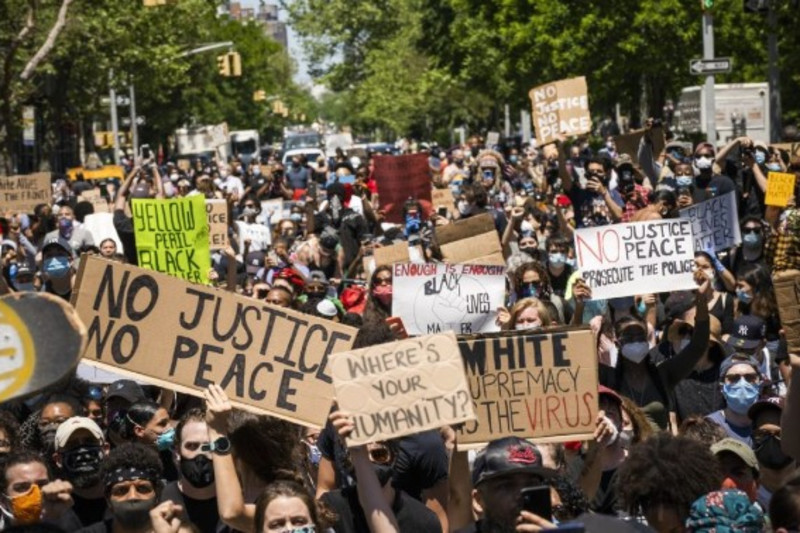(ВИДЕО) Протести во САД по објавувањето снимка од претепувањето на Тајр Николс