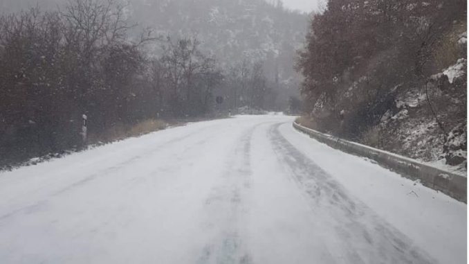 Слаби врнежи од снег на Маврово и Попова Шапка