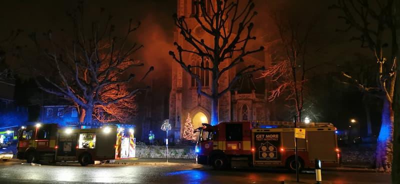 Изгоре црква во Лондон