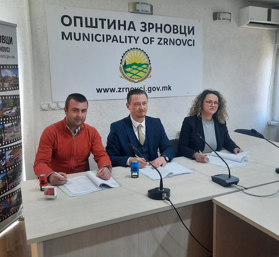 Општина Зрновци потпиша договор за изградба на каскади и помошни канали за наводнување