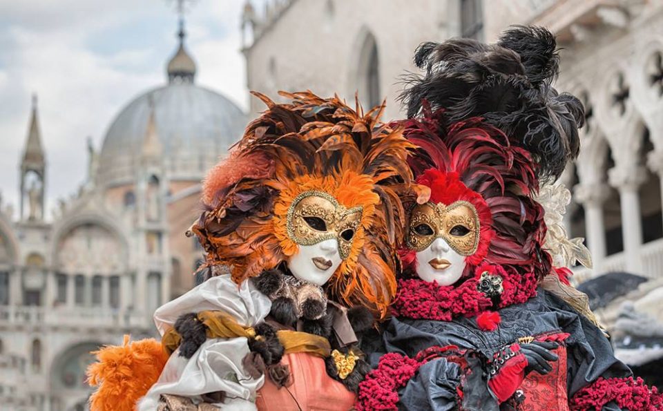 Почна карневалот во Венеција