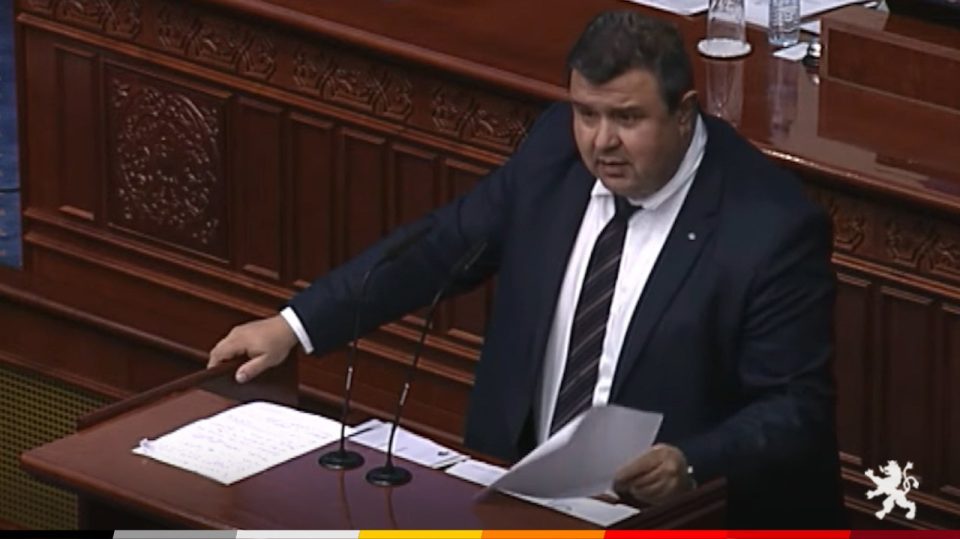 Мицевски: Mнозинството нема доволно пратеници за гласање на министрите па затоа опструира со паузи