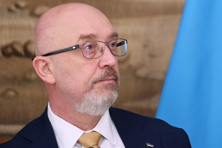 Сменет украинскиот министер за одбрана Резников, ќе го наследи воен разузнавач