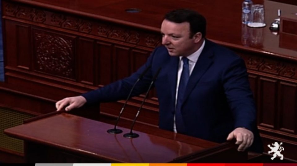 (ВИДЕО) Николоски: Дали причината за влез на Алијанса за Албанците во Влада е убава куќа во Тафталиџе?