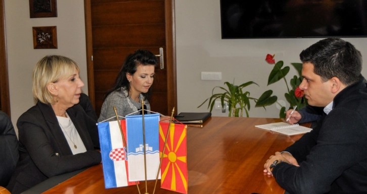 Хрватската амбасадорка во Охрид: Со градоначалникот Пецаков разговарано за можностите за подобра соработка