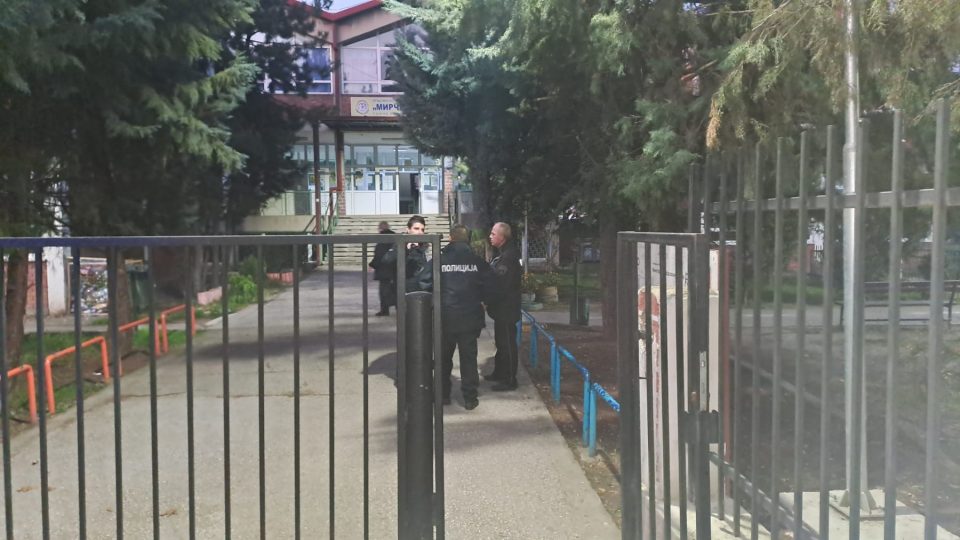 Сите основни училишта во Ѓорче се под закана за бомба, градоначалникот: Ова мора веднаш да се искорени